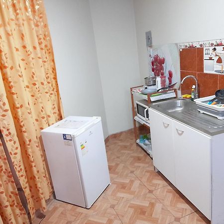 Готель Travel House Іка Екстер'єр фото