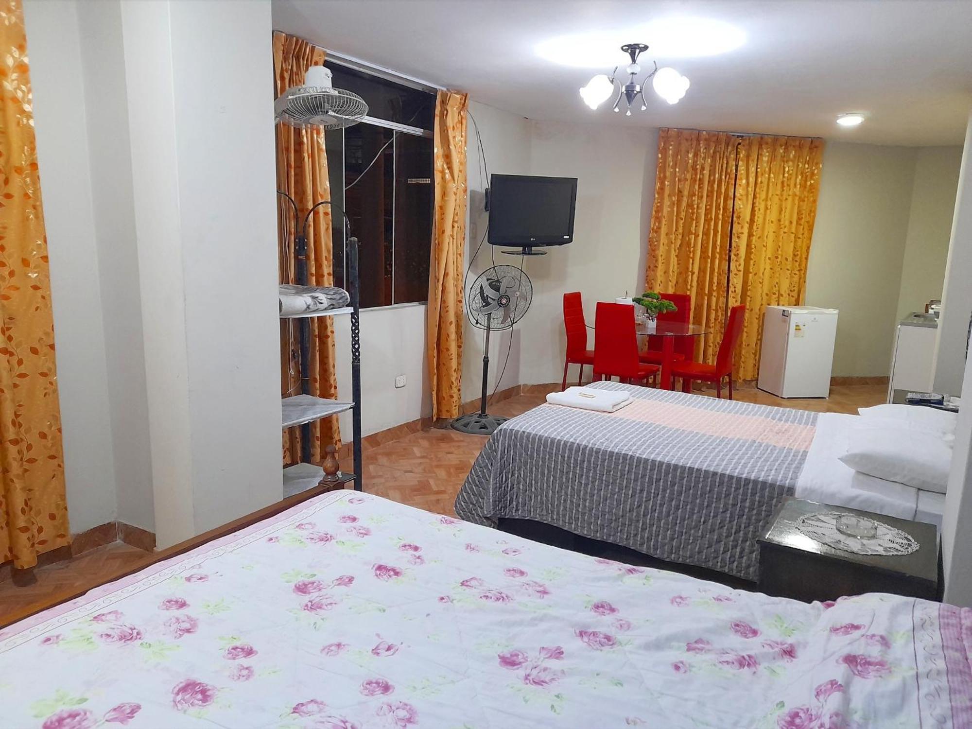 Готель Travel House Іка Екстер'єр фото